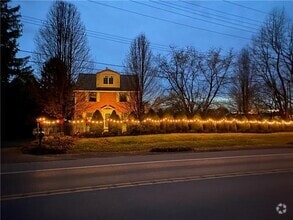 Building Photo - 2165 Hulton Rd