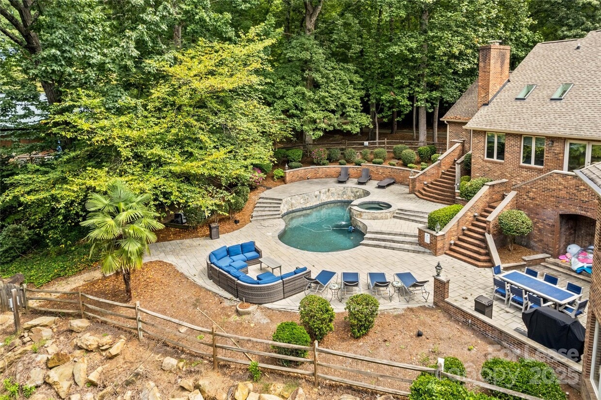 Foto principal - 709 Normandy Rd