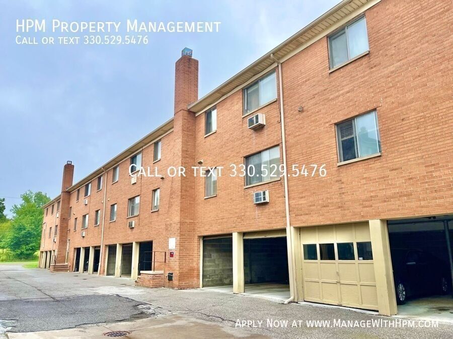 Foto principal - 16112 Maple Heights Blvd