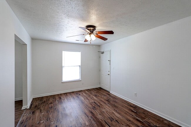 Building Photo - 8506 Standing Oak Dr