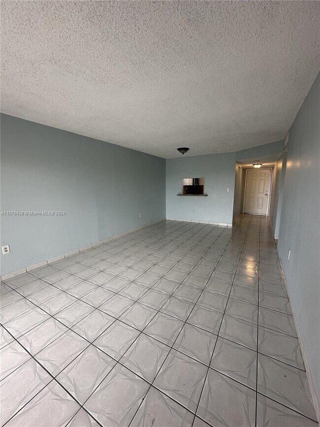 Building Photo - 1855 W 60th St