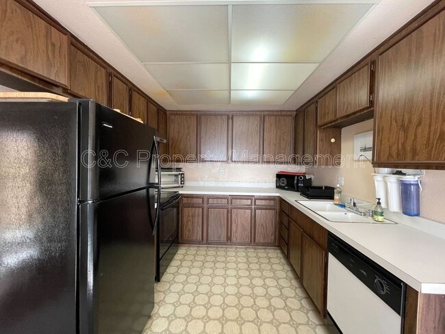 Building Photo - 294 Chambers St