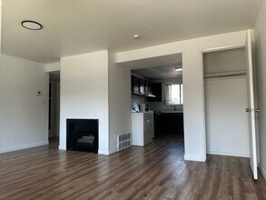 Building Photo - 665 S Stubbs Ave