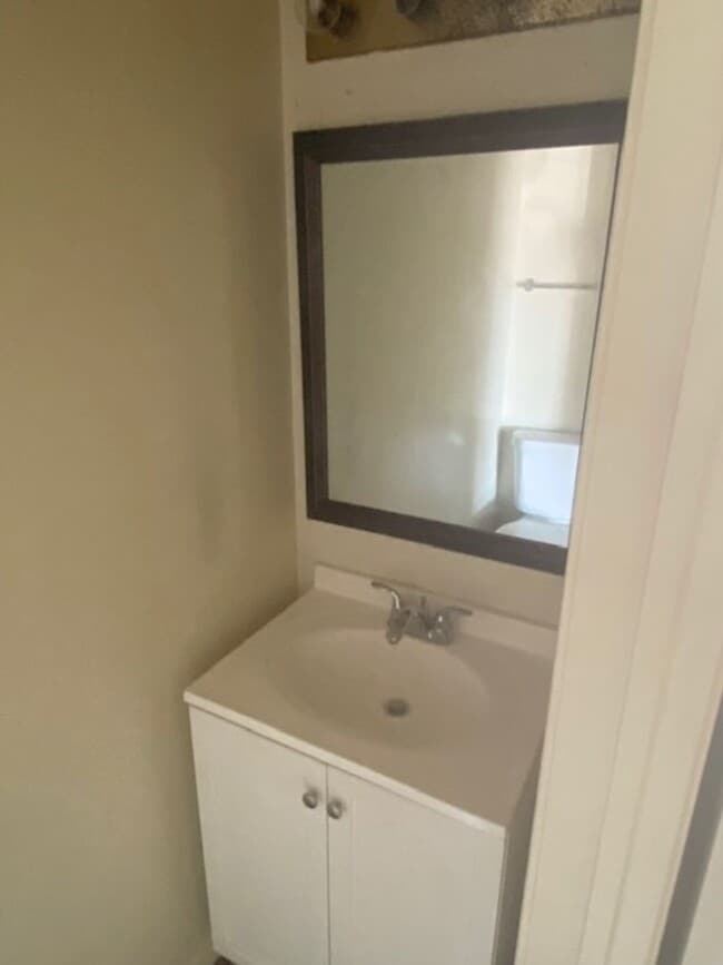 Photo - 2 BEDROOM CONDO BY UNT