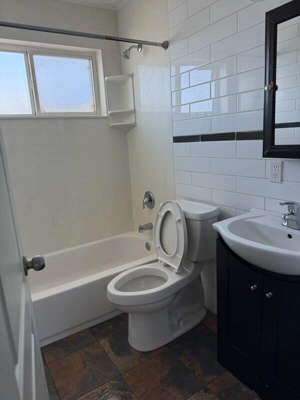 Building Photo - 5225 Southwest Ave