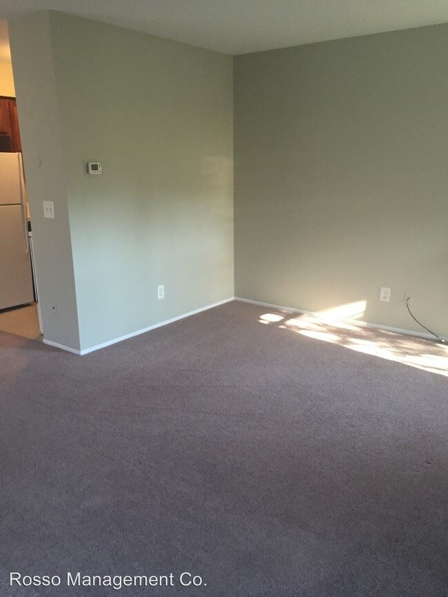 Foto del edificio - 2567 E Maple Rd