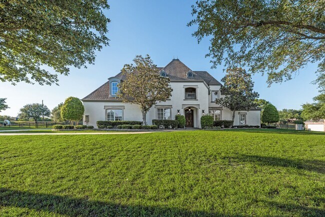 Foto del edificio - Exquisite 1.3-Acre French-Style Estate by Alford Custom Homes – Available for Lease!