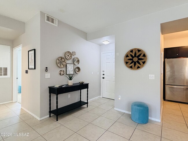 Foto del edificio - 1500 E Pusch Wilderness Dr
