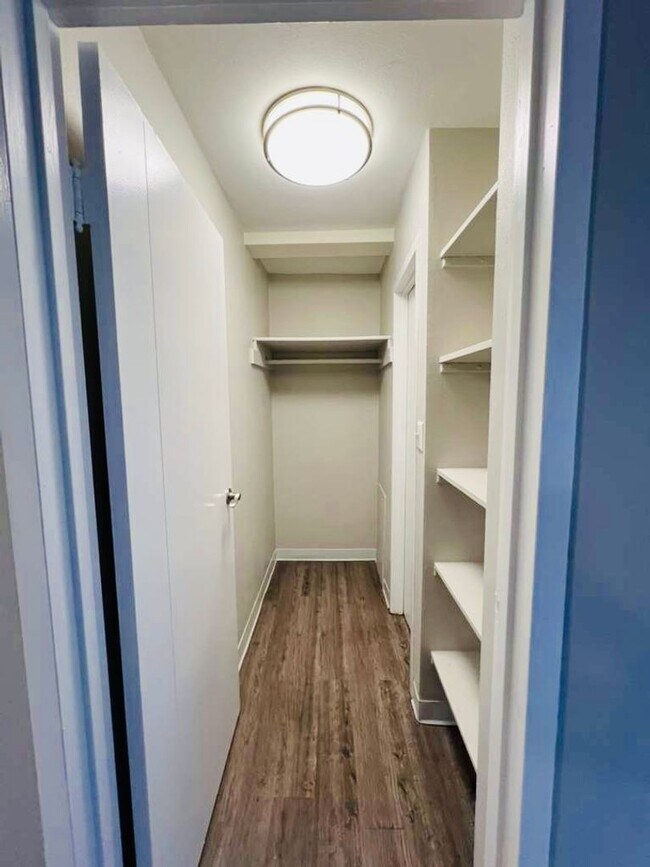 Interior Photo - Loring Park Flats