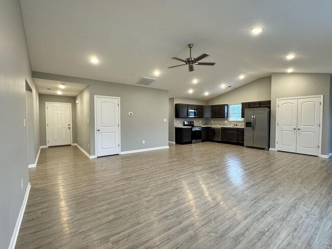 Foto del edificio - 6092 Arbor Wds Wy
