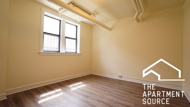 Foto del edificio - 1530 N Kedzie Ave