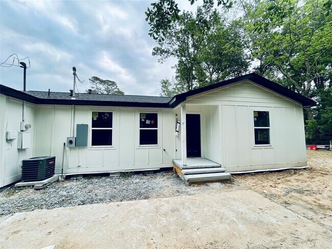 Building Photo - 8134 Richland Dr