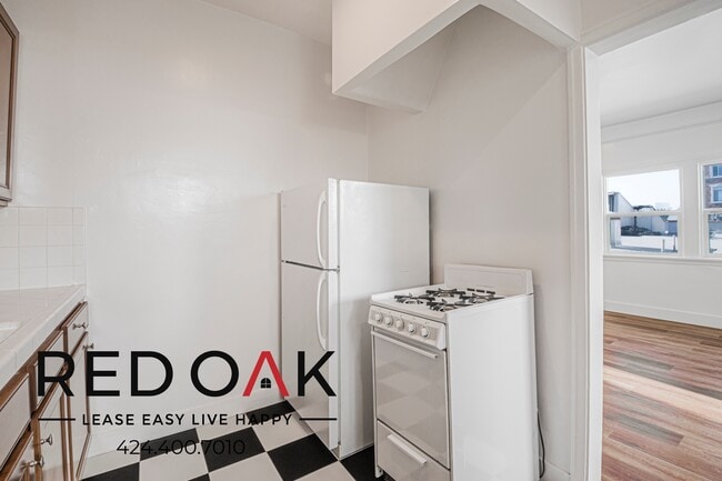 Foto del edificio - 1818 Whitley Ave