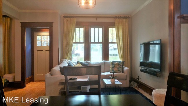 Building Photo - 4 br, 3 bath House - 3045 S Wentworth Ave