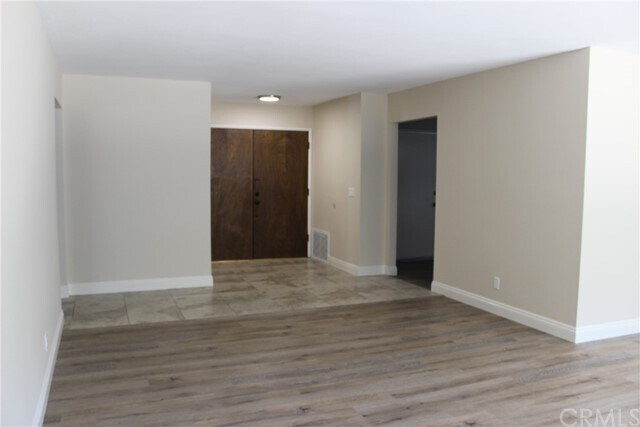Building Photo - 1171 N California St