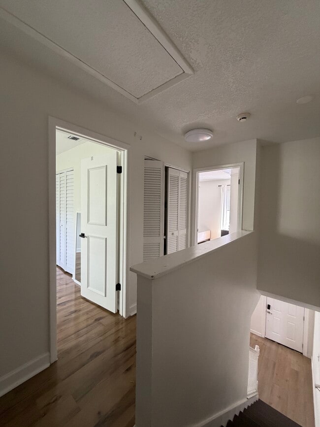 Building Photo - 218 S Tampania Ave