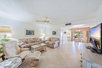 Building Photo - 788 Park Shore Dr
