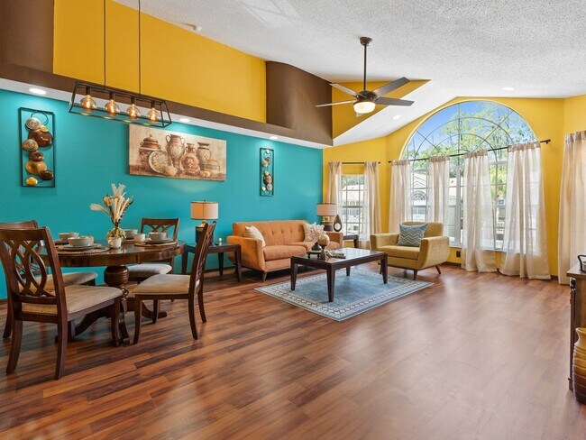 Building Photo - 3 Bedroom Condo in Kissimmee