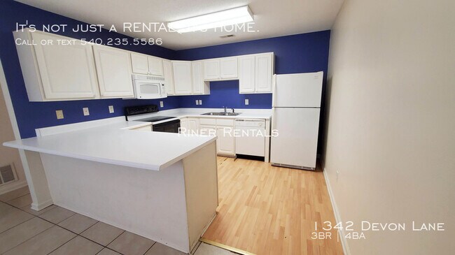 Foto del edificio - 1342 Devon Ln