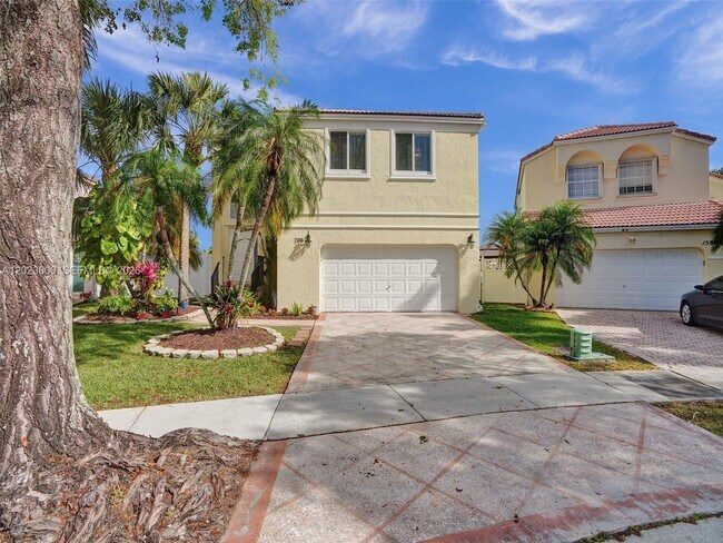 Building Photo - 700 NW 158th Ln