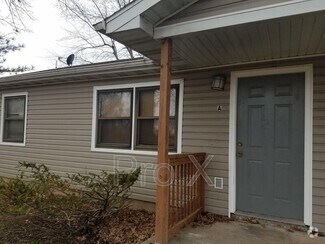 Building Photo - 909 E Quincy St