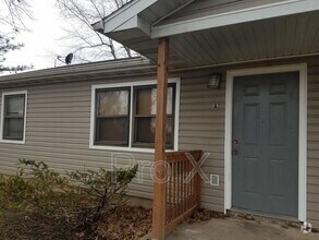 Building Photo - 909 E Quincy St