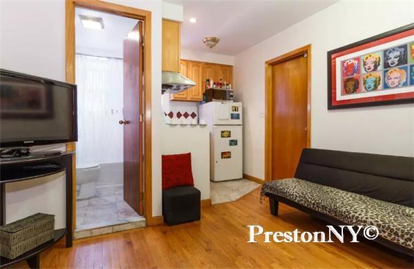 Primary Photo - 106 Mulberry St