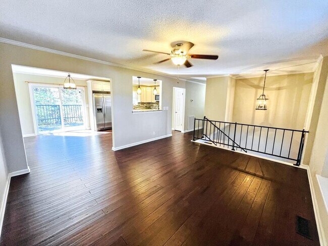 Building Photo - 110 Orlando Dr