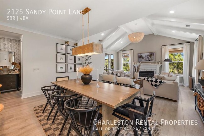 Foto del edificio - 2125 Sandy Point Ln
