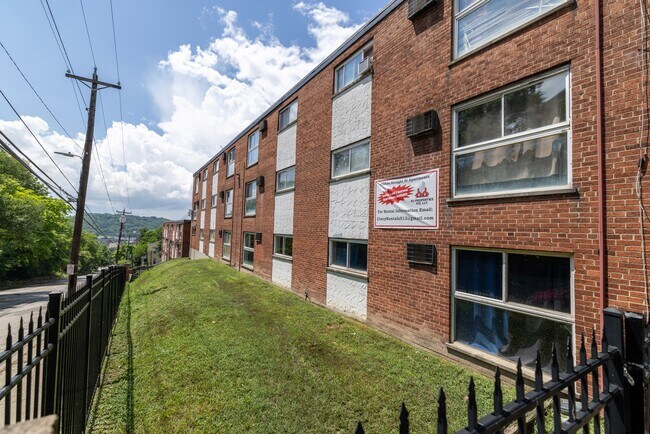 Foto del edificio - Straight Street Apartments
