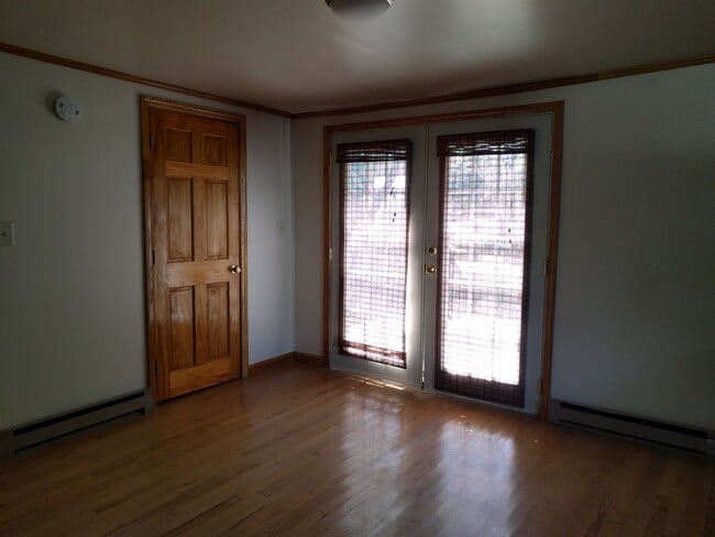 Kitchen looking out onto deck - 139 S Esselstyne St