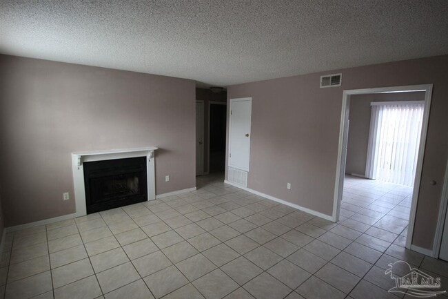 Building Photo - 672 S 72nd Ave