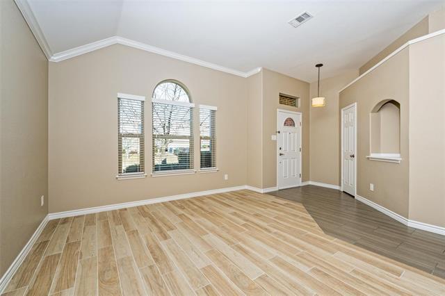 Foto del edificio - 3704 Lighthouse Dr