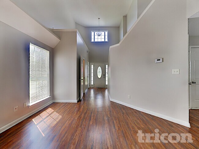 Foto del edificio - 105 River View Ct