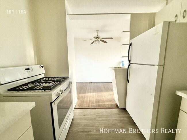 Building Photo - 11966 Laurelwood Dr