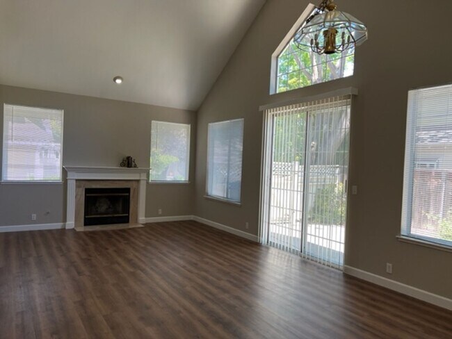 Photo - Mountain View Single Family House