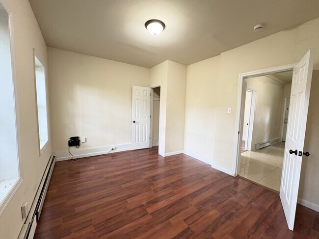 Building Photo - 45 Jones St