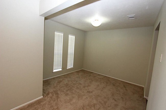 Foto del edificio - 4330 Maple Cross Dr