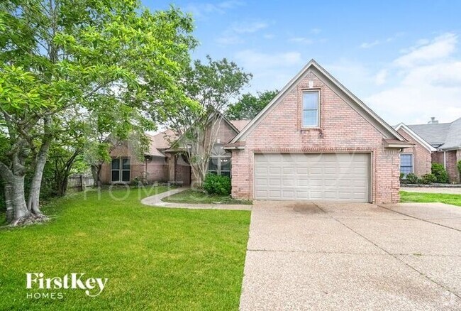 Building Photo - 844 Tropicana Dr E