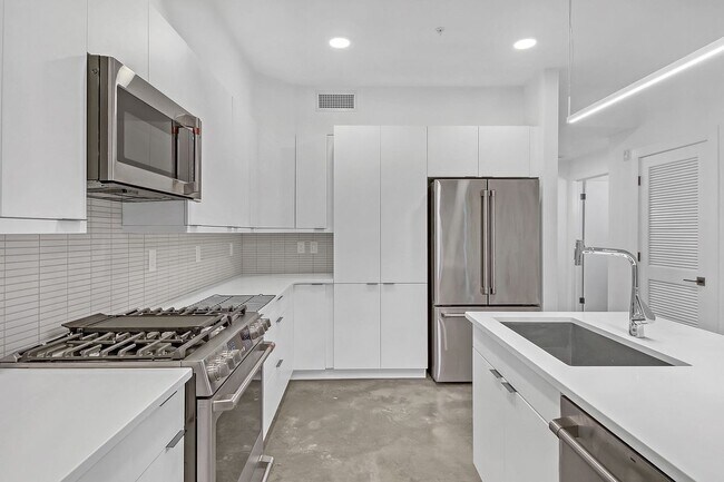 Foto del edificio - 346 Peters St SW