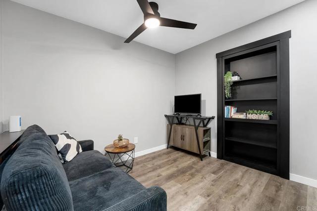 Foto del edificio - 2361 Hopkins St