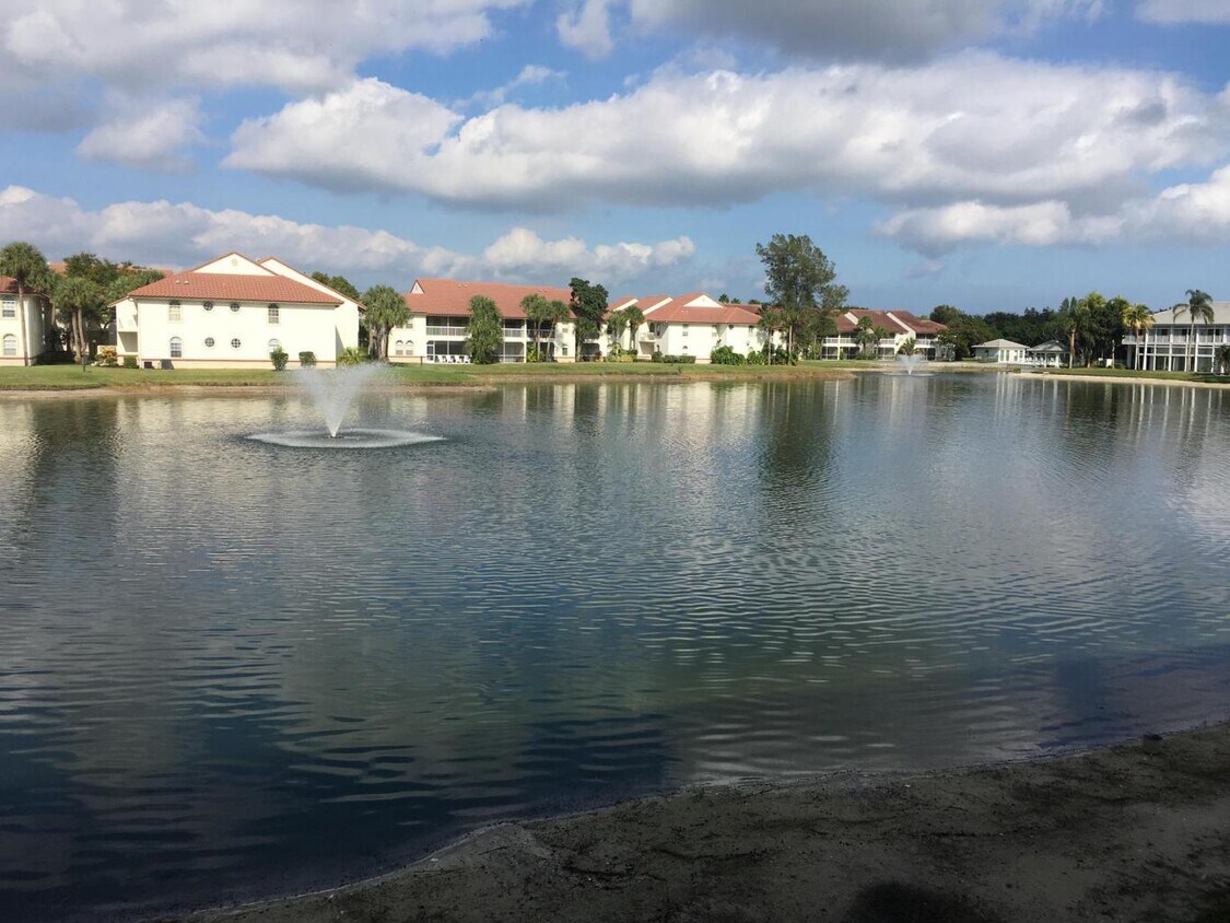 Foto principal - 271 Cypress Point Dr
