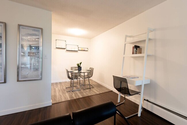 Photo du bâtiment - 55 E 12th Ave