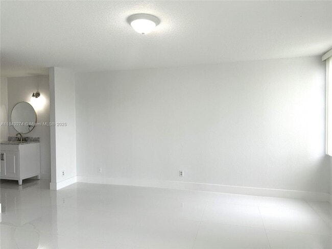 Building Photo - 2217 Cypress Island Dr