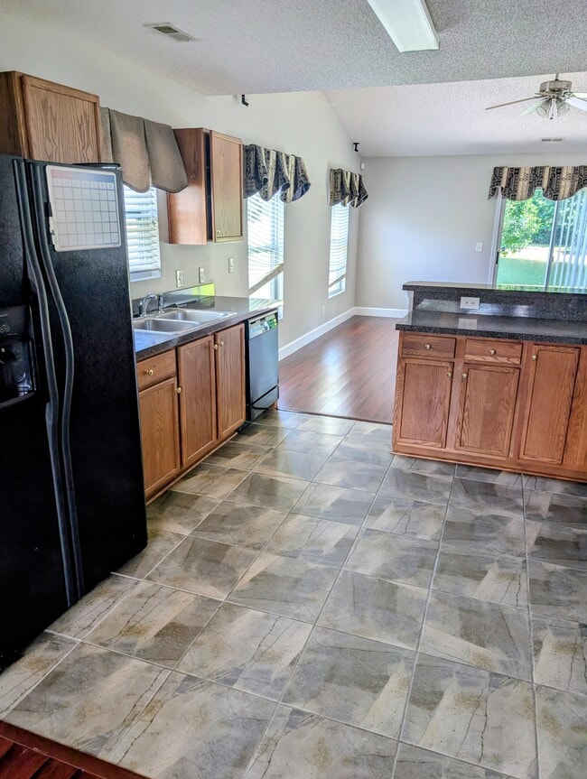 Building Photo - 456 Bellegrove Dr