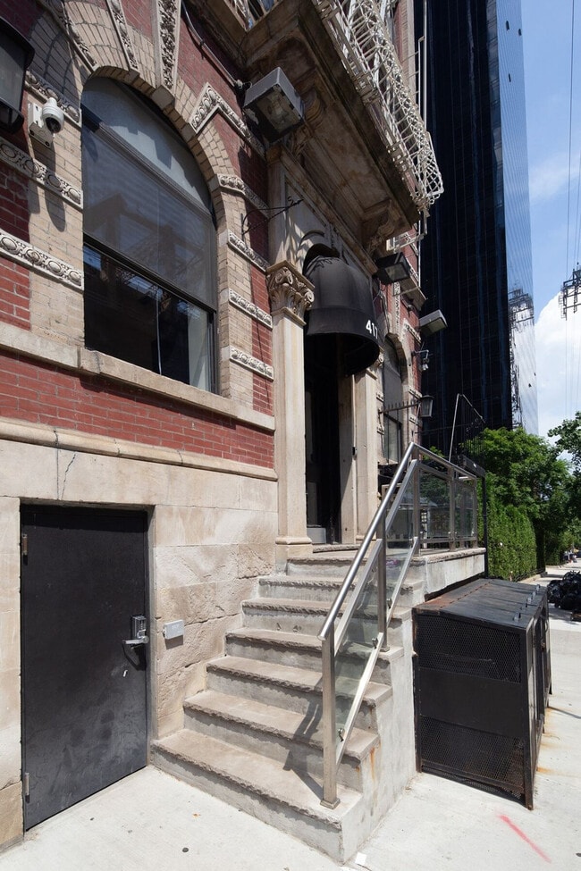 Building Photo - 425 E 61st St