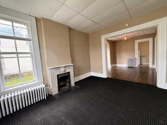 Foto del edificio - 437 W Walnut St
