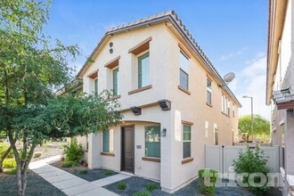 Building Photo - 12532 W Hummingbird Terrace