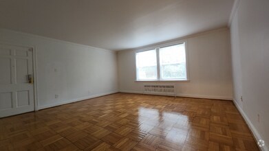 Building Photo - 813 Westwood Dr