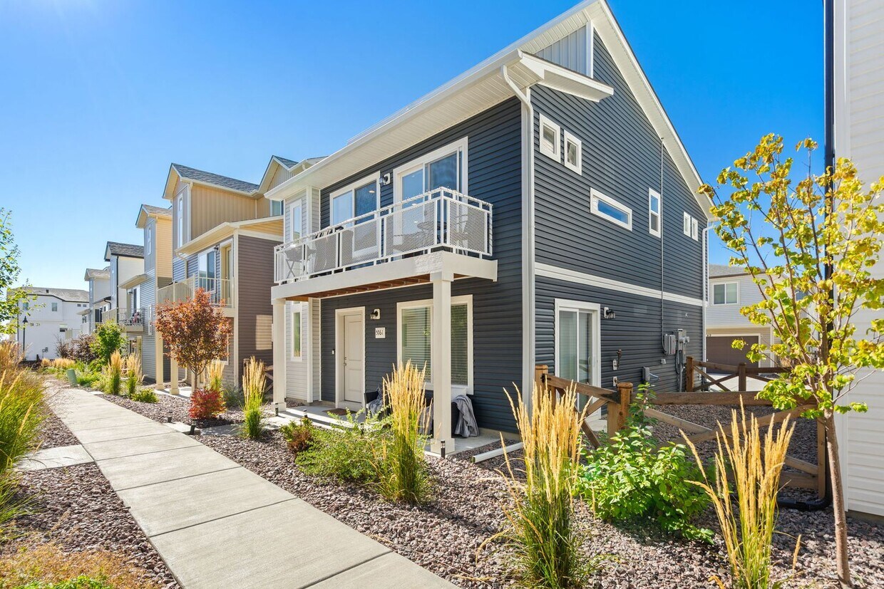 MODERN TWO STORY 2 BED/2 BATH IN BANNING LEWIS RANCH! - MODERN TWO STORY 2 BED/2 BATH IN BANNING L...